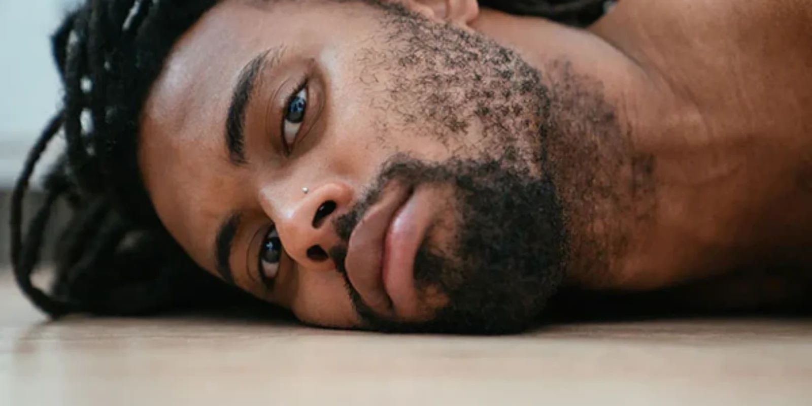 black_man_with_patchy_beard_600x600_crop_center